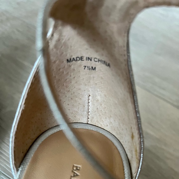 Silver Heels (Banana Republic) - Picture 4 of 6